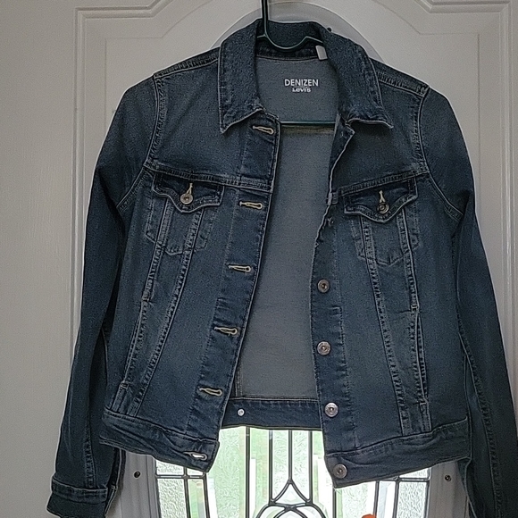 Jean jacket - Picture 2 of 3